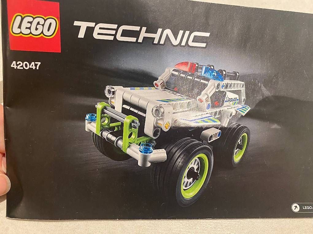 Lego Spielzeuge: Lego Technic 42047 Polizei Interceptor – Gebraucht aus Fällanden von mli_q65g 2
