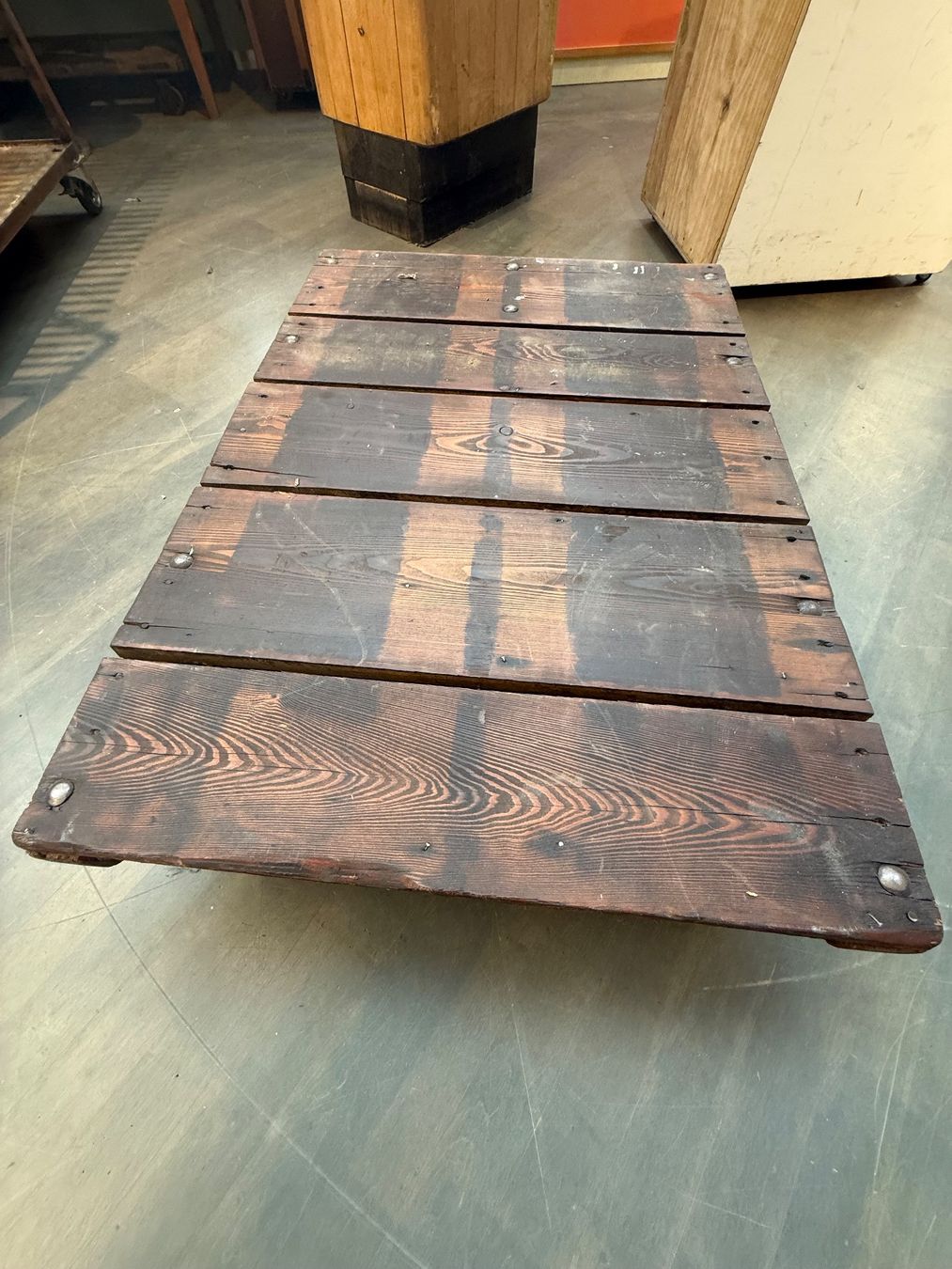 Tables: Industrial Couchtisch – D'occasion à Fulenbach par Annie.s_Mid_Century 2