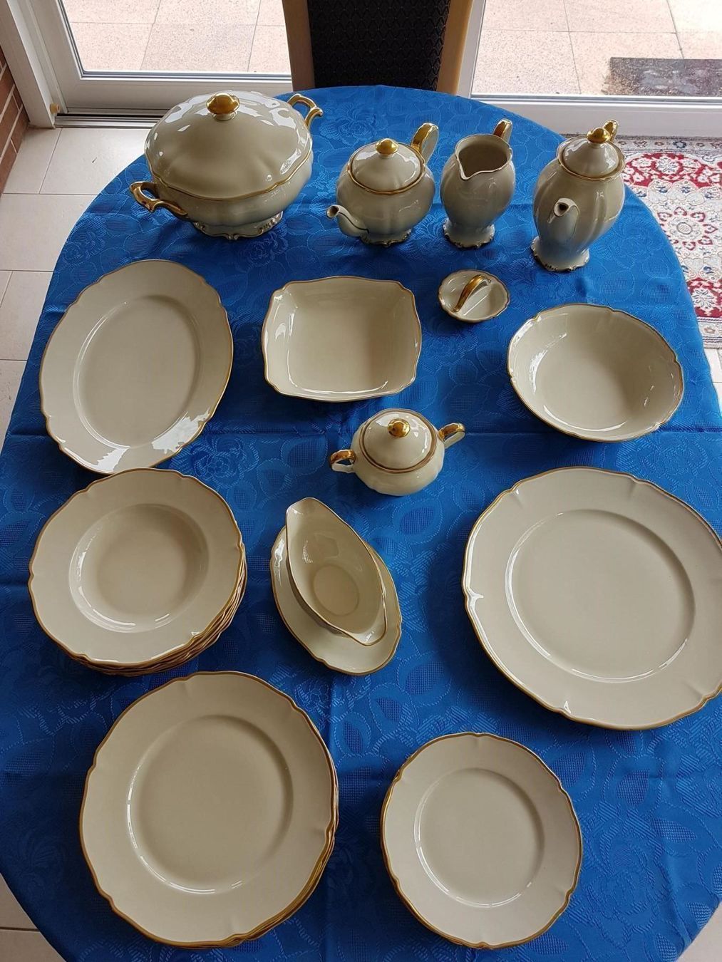 Hutschenreuther Set di piatti: Elegantes Festtags-Service – Usato da Meikirch venduto da Bach24 2