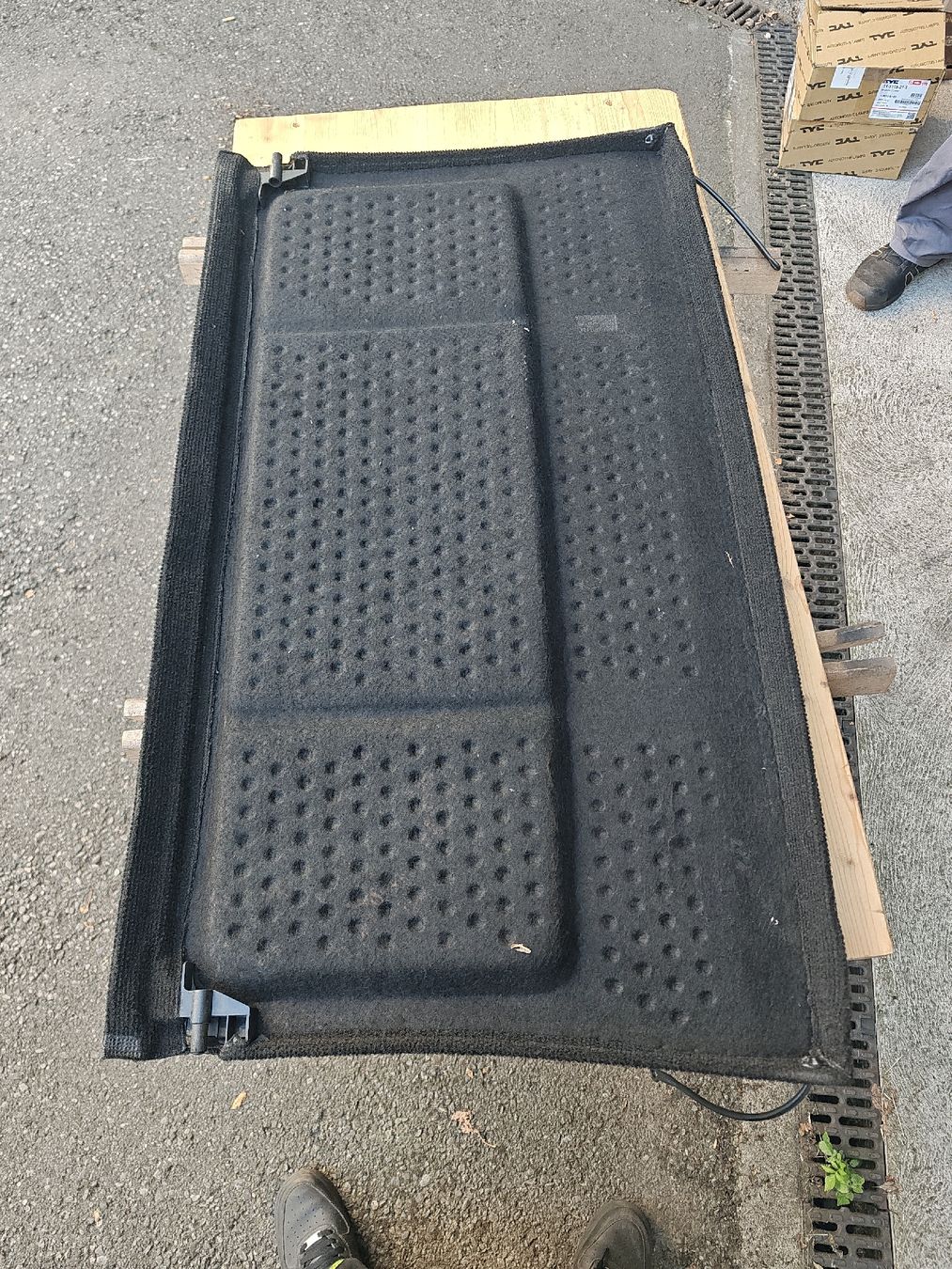 VW Alle Autoersatzteile: Hutablage Vw Golf 2 – Gebraucht aus Niederuzwil von Adler740 1