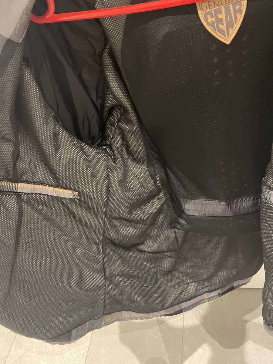 Vestes: Giacca da moto con protezioni – D'occasion à Cadenazzo par ali_d5fn 3