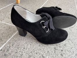 Schwarze Wildleder Pumps Gr. 37