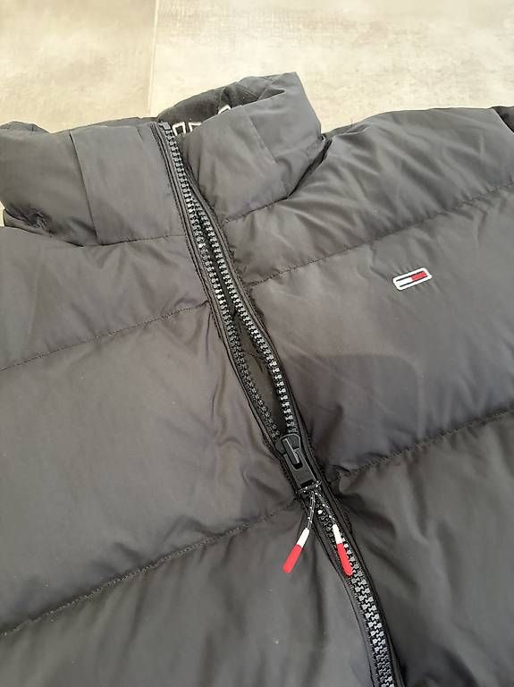 Tommy Hilfiger Giacche: Tommy Hilfiger Winter Jacke schwarz L – Usato da Messen venduto da Schwueen 2