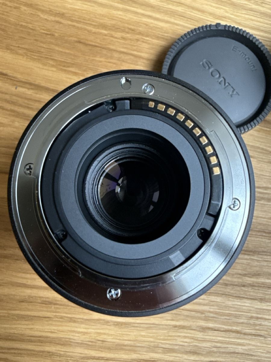 Sony Obiettivi: Sony Carl Zeiss 1.8/24 E-Mount top Objektiv – Usato da Zürich venduto da HanBel 2
