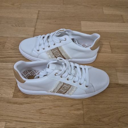 Basket taille 39.5/ 40