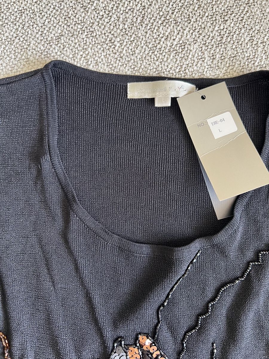 Top: New  top with 50% Lana wool – Nuovo e nell'imballaggio originale da Zürich venduto da dor_9l9g 2
