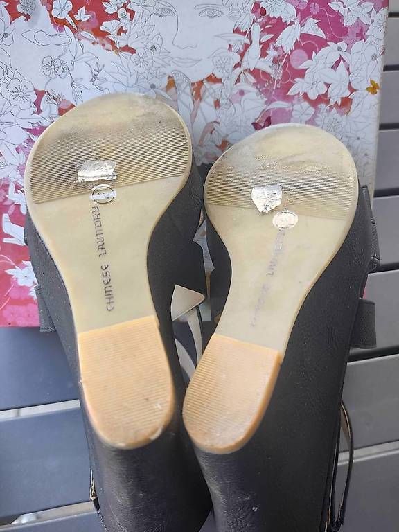 Damenschuhe: Sandales compensées Chinese Laundry noires taille 37 – Gebraucht aus Genève von Brachiopode 2