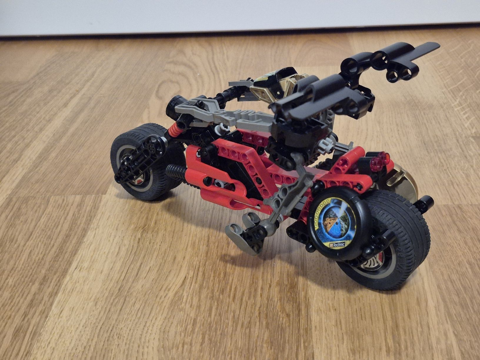 Lego Spielzeuge: LEGO Technic 8520 Millennium Slizer, 100% – Gebraucht aus Rafz von alx_9ch2 2