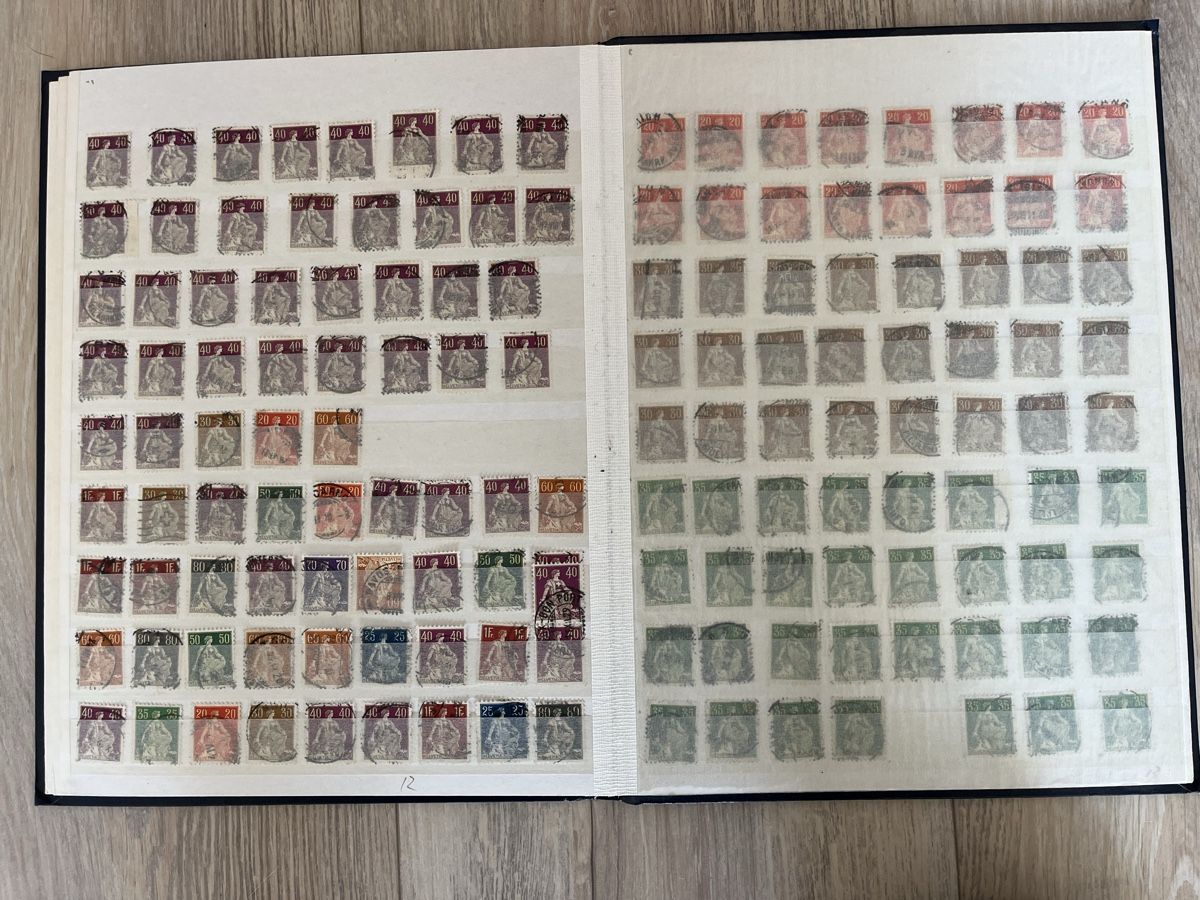 2500 timbres MONDE tous différents - Collection