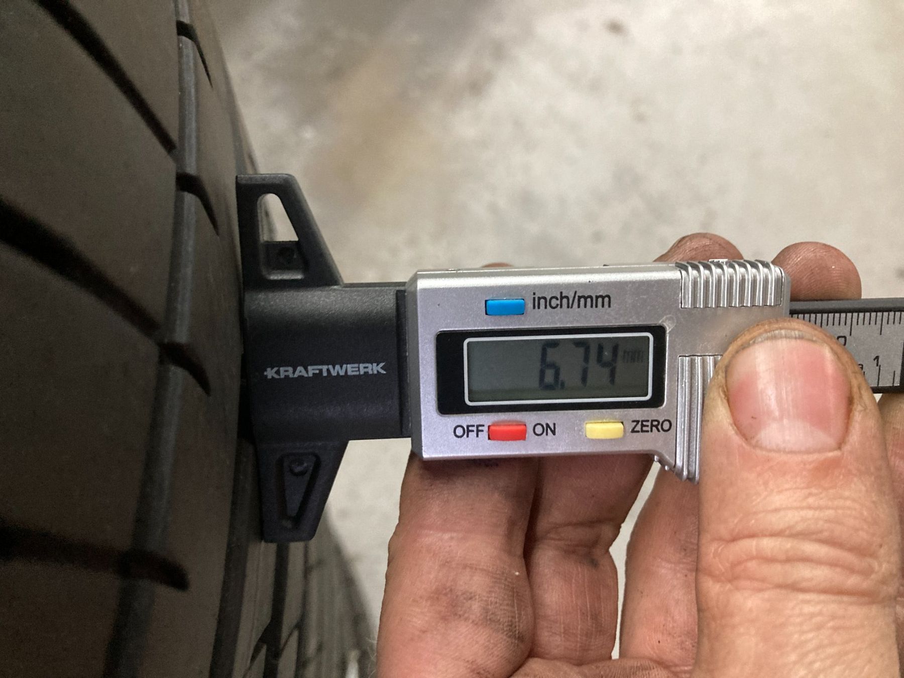 Goodyear Pneus & Kompletträder: 225/45R17 Sommerpneu Good Year – Gebraucht aus Cham von WB2223 6