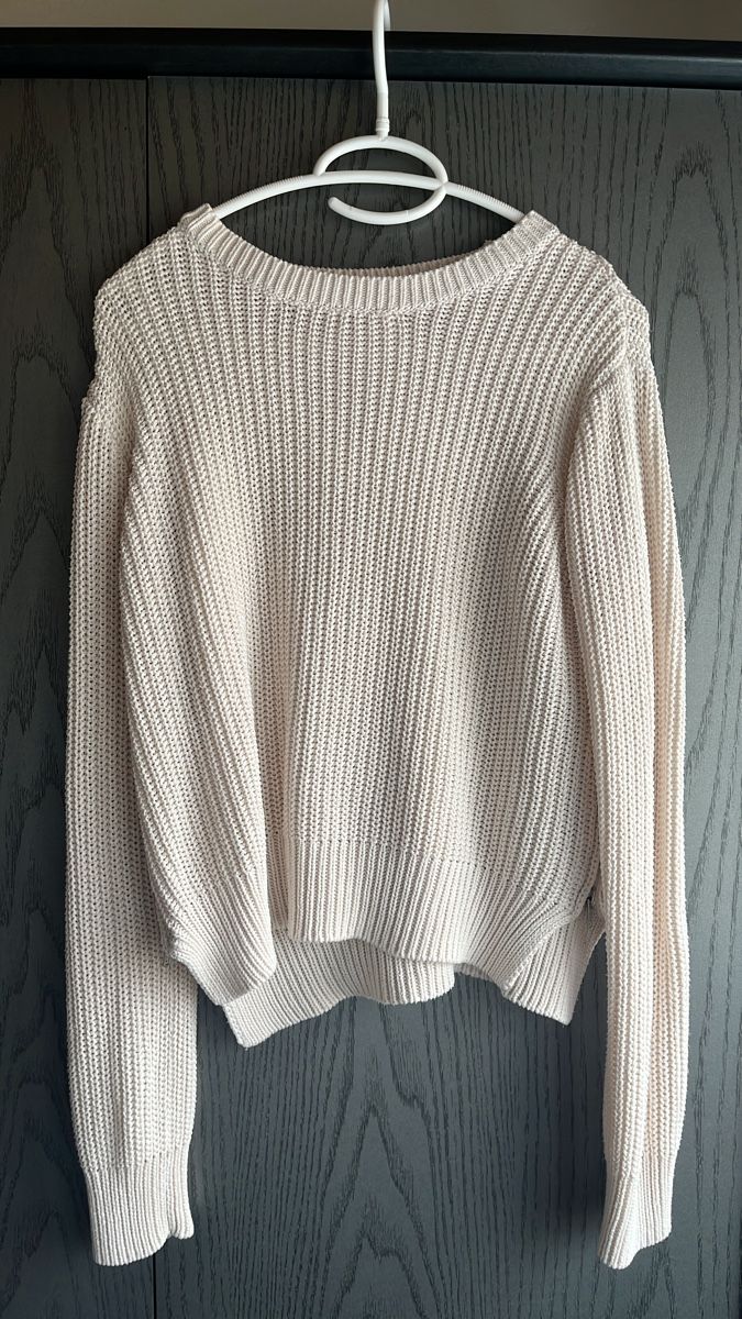H&M Pullover & Sweatshirts: Pull en maille rose clair – Gebraucht aus Le Locle von Ophelhugy