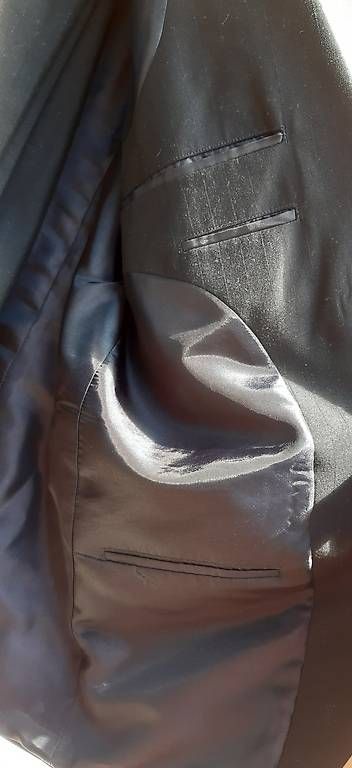 Completi: Herren Anzug – Usato da Ganterschwil venduto da Sunne6 4