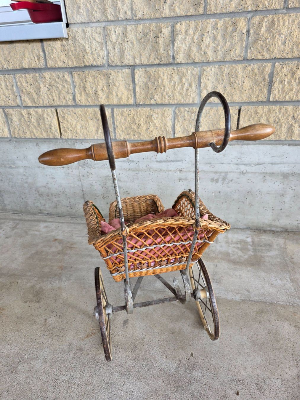 Puppenwagen: antiker Puppen Wagen Kinderwagen – Gebraucht aus Walterswil BE von Lonitti 5