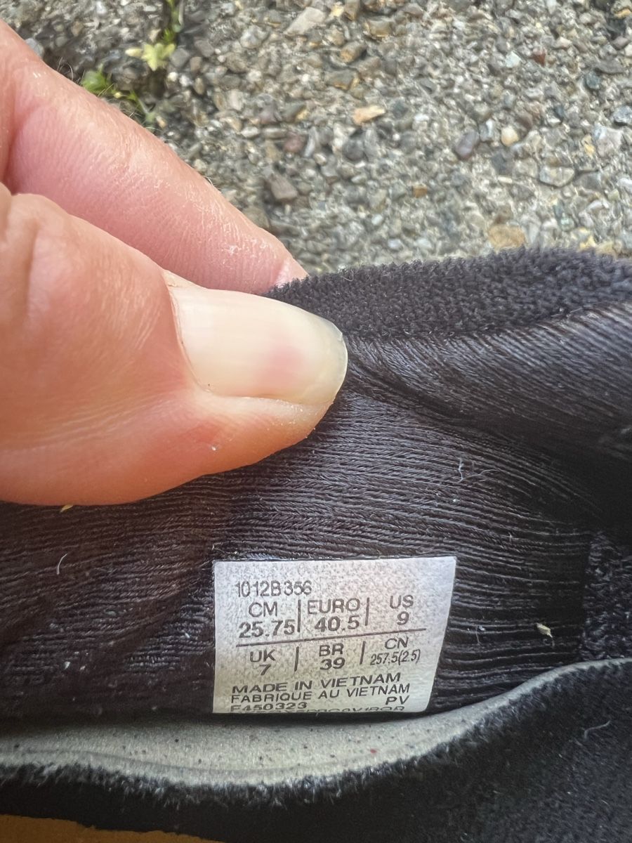 Asics Scarpe da donna: ASICS Turnschuhe – Usato da Bülach venduto da Cucculi 4