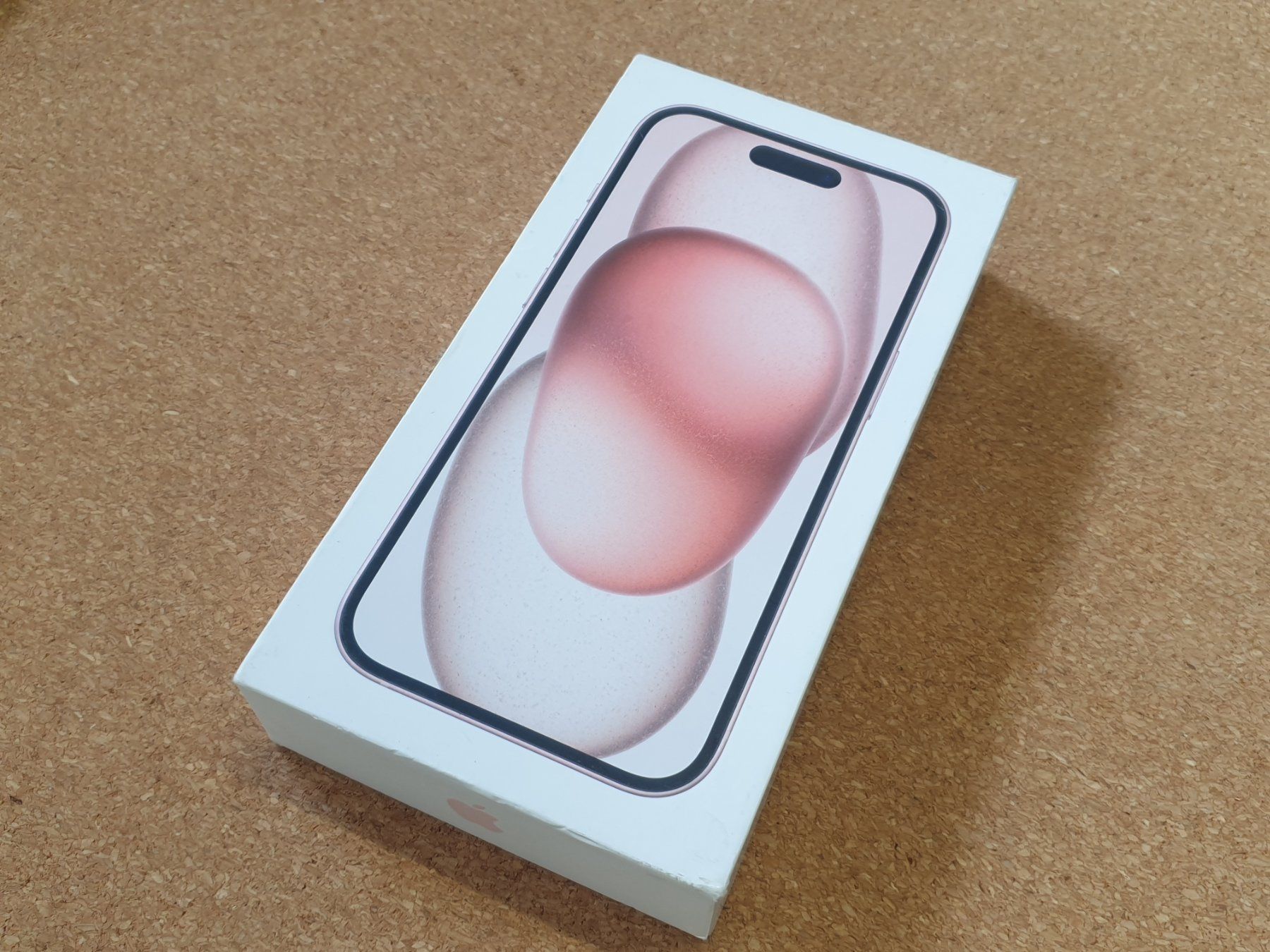 Apple Telefoni cellulari / Smartphones: iPhone 15 Rose Pink – Usato da Neyruz FR venduto da Flyback