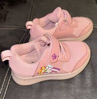 Turnschuhe für Mädchen 25