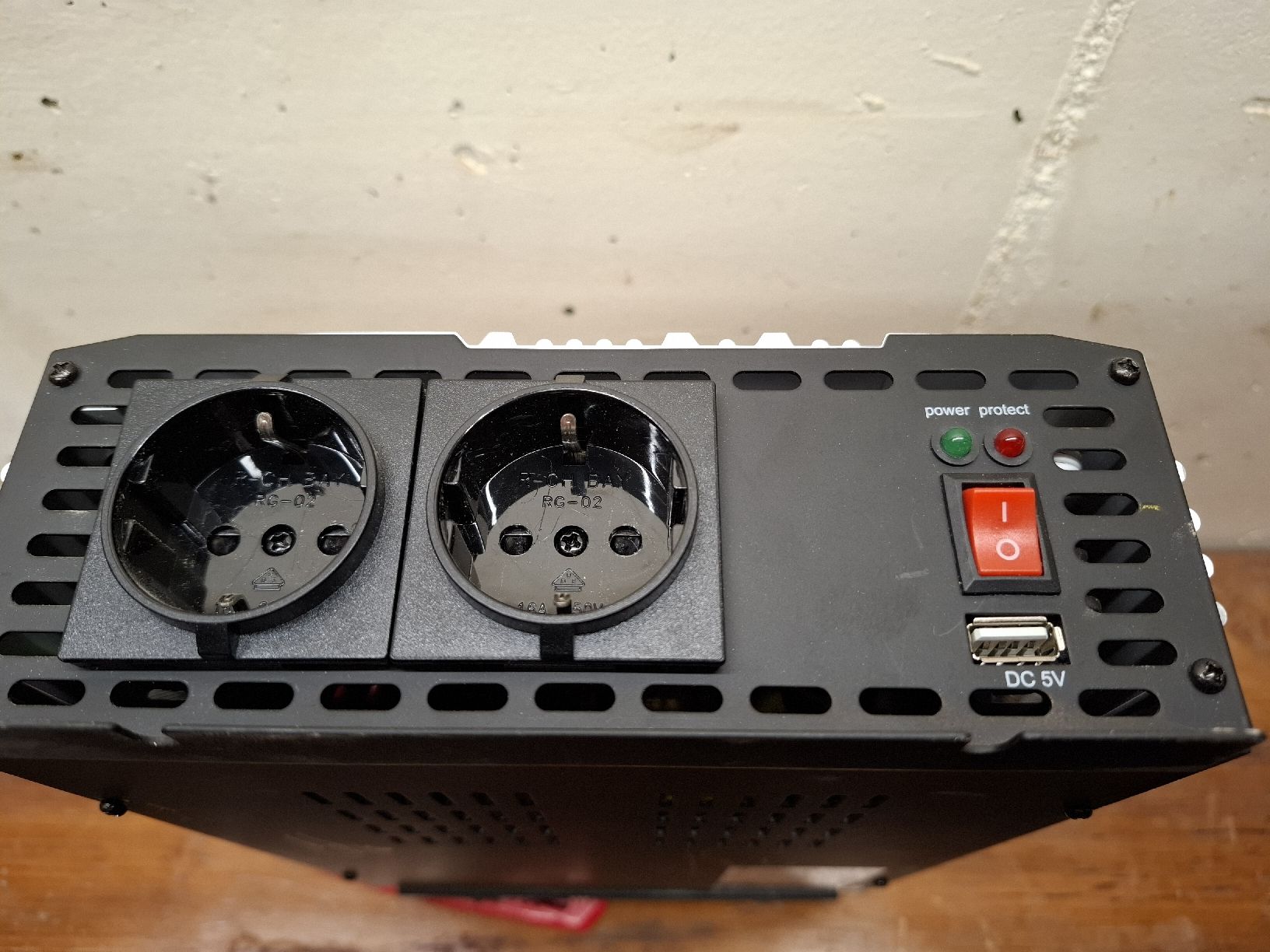 Inverter: Wechselrichter 24 / 220 Volt – Nuovo e nell'imballaggio originale da Schwanden-Brienz venduto da Burgiba3000 2