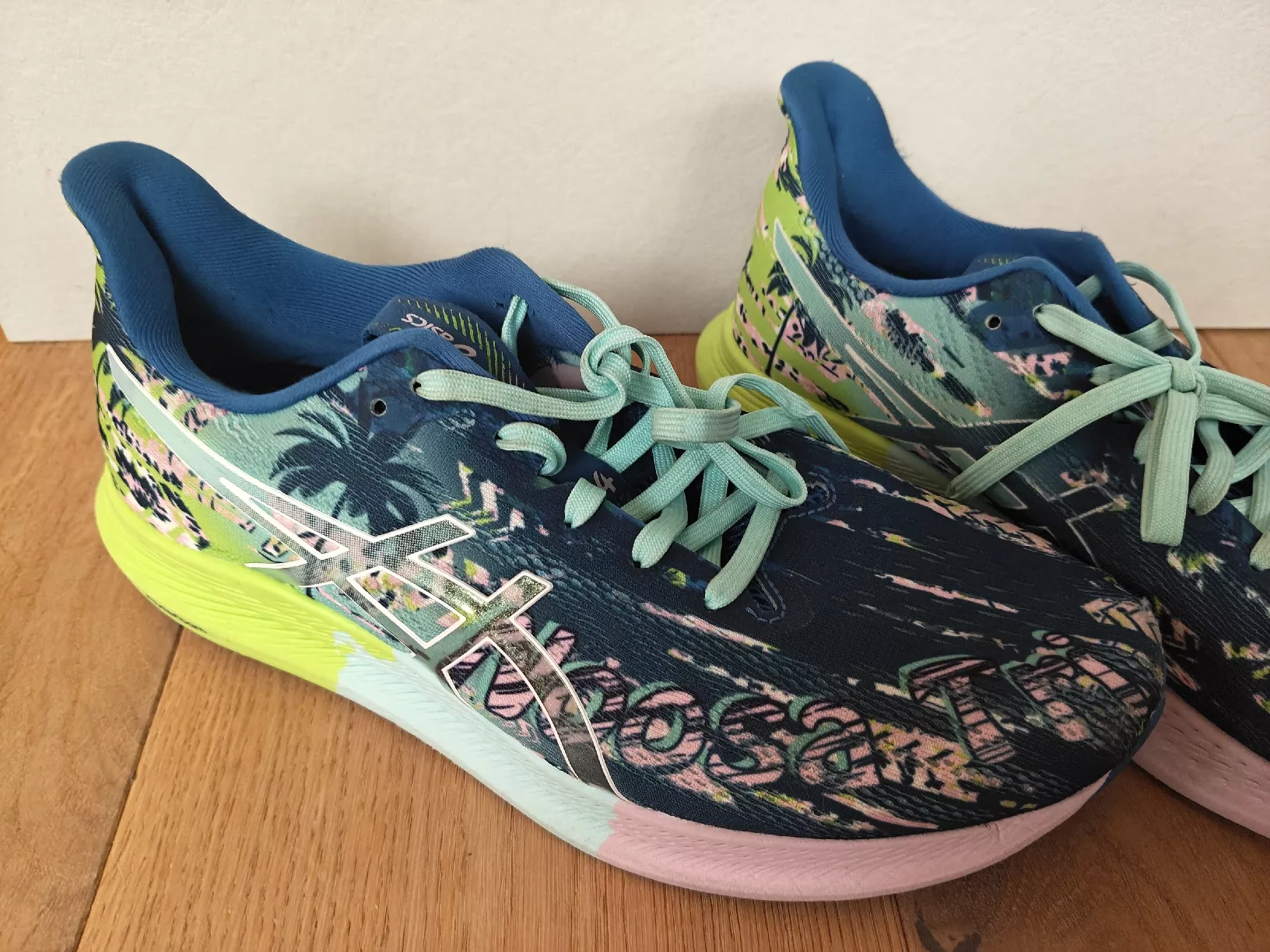 Asics Scarpe da donna: Asics Baskets Noosa 41 – Usato da Chamoson venduto da Yuriyaa 1