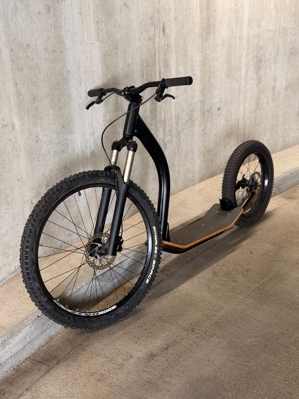 Kickboard: Gravity Scooter – Usato da Küsnacht ZH venduto da Icon21 2