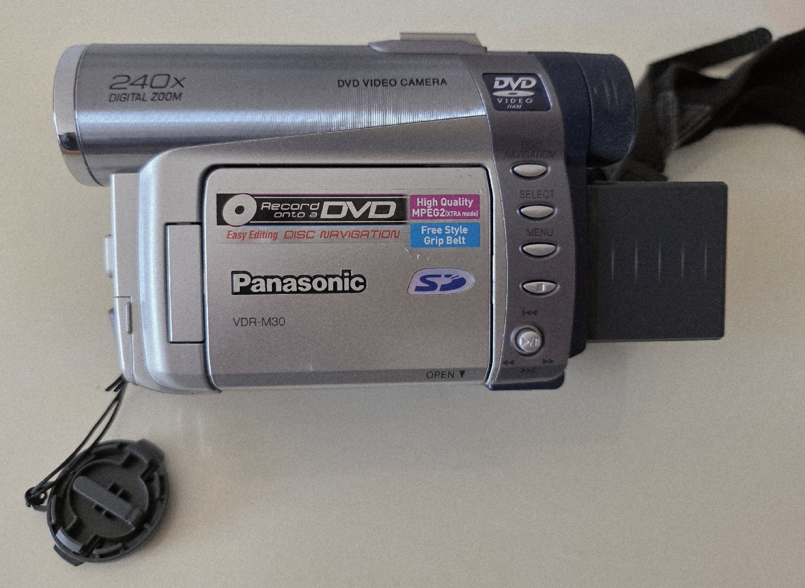 Panasonic Videocamere: kamera Panasonic dvd 24er zoom – Usato da wetzikon venduto da Bestedienste