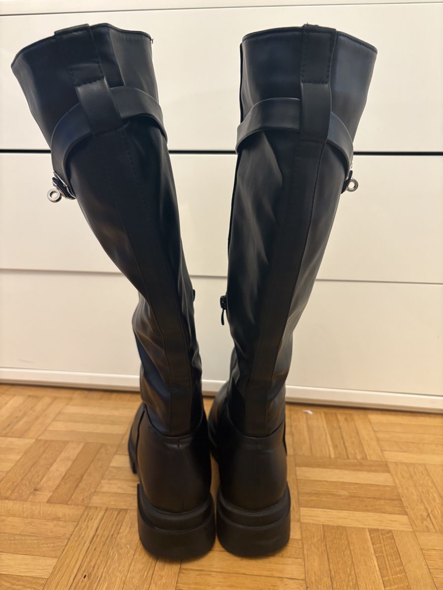Scarpe da donna: Schwarze Hohe Chunky Boots, 40-41 – Usato da Basel venduto da lolushka 2