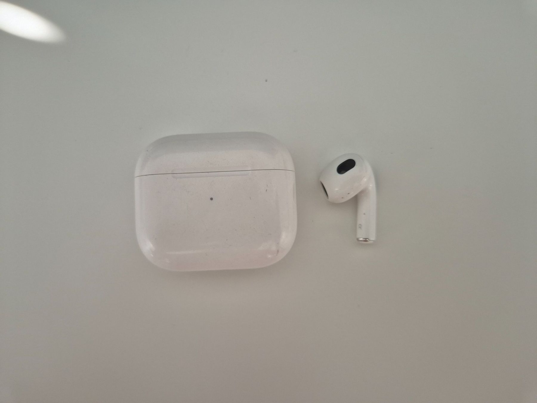 Apple Cuffie: Apple Airpods 3 – Usato da Balerna venduto da Seller127