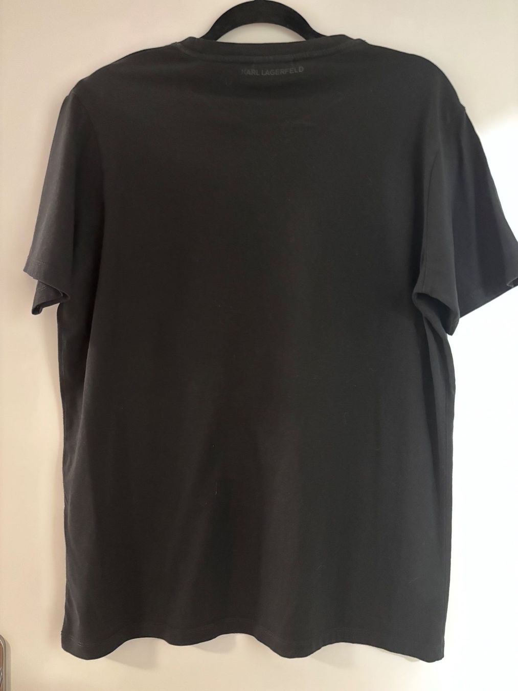 Karl Lagerfeld T-shirt: Karl Lagerfeld T-Shirt – Usato da Wetzikon ZH venduto da Deba26 1