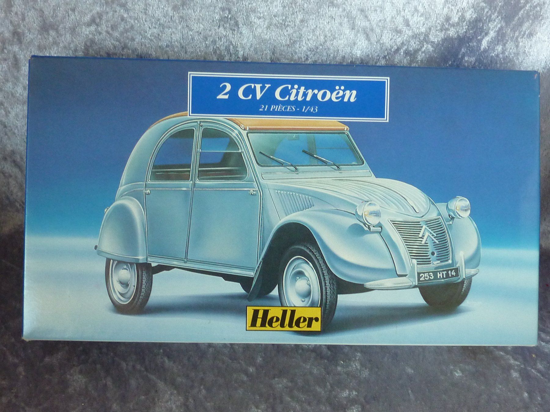Heller Modellini d'auto: Citroen 2CV  1:43 – Nuovo e nell'imballaggio originale da Dürrenäsch venduto da modellautos4you