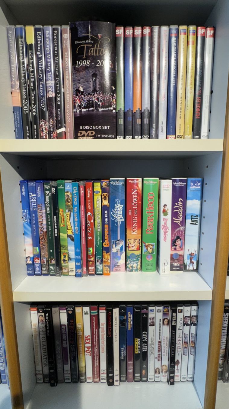 Tutti i DVDs: DVD Sammlung, über 200 Filme – Usato da Freidorf TG venduto da dai_whd2 2
