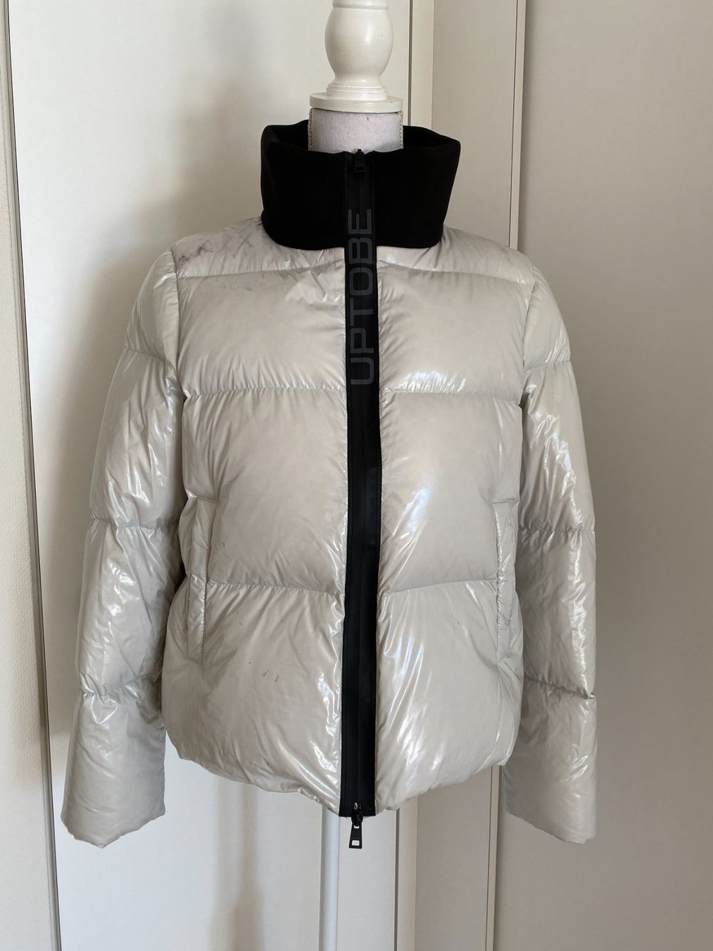 Jacken: UPTOBE: Winterjacke, weiss, NP CHF 255 – Gebraucht aus Gunten von divertimenti