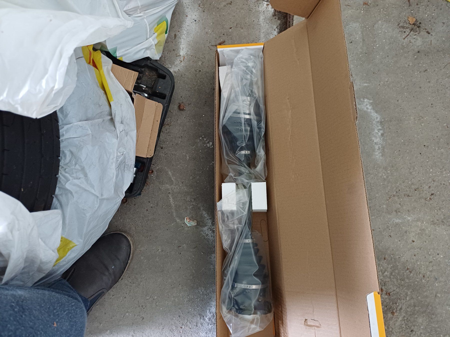 Audi Tutti pezzi di ricambio auto: Antriebswelle audi a3 – Nuovo e nell'imballaggio originale da sevelen venduto da rut_8jkl 1