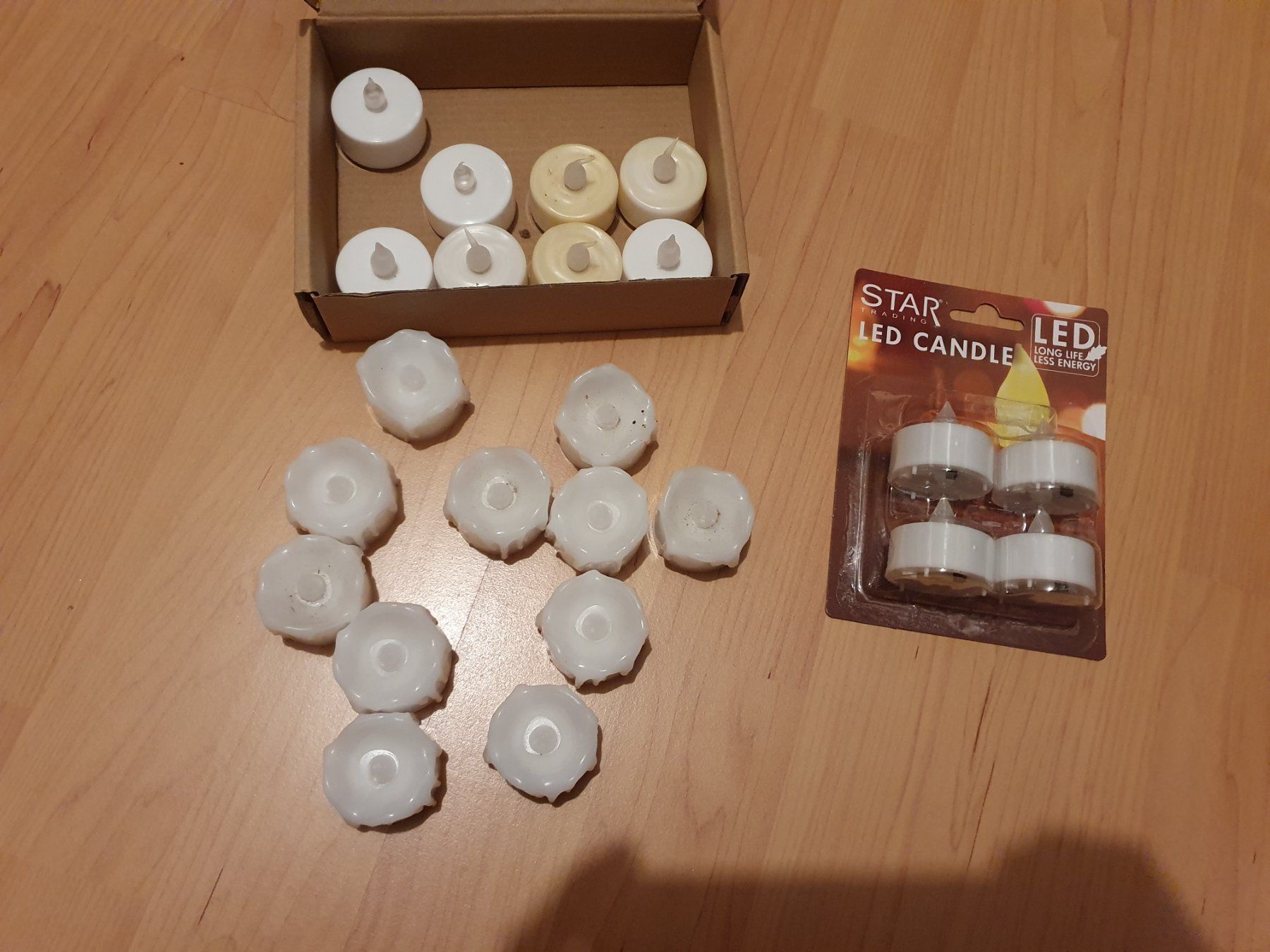 Candele: 23 LED TEELICHTER, 11 x mit Timer – Nuovo (secondo la descrizione) da Heinrichswil venduto da frankie19860