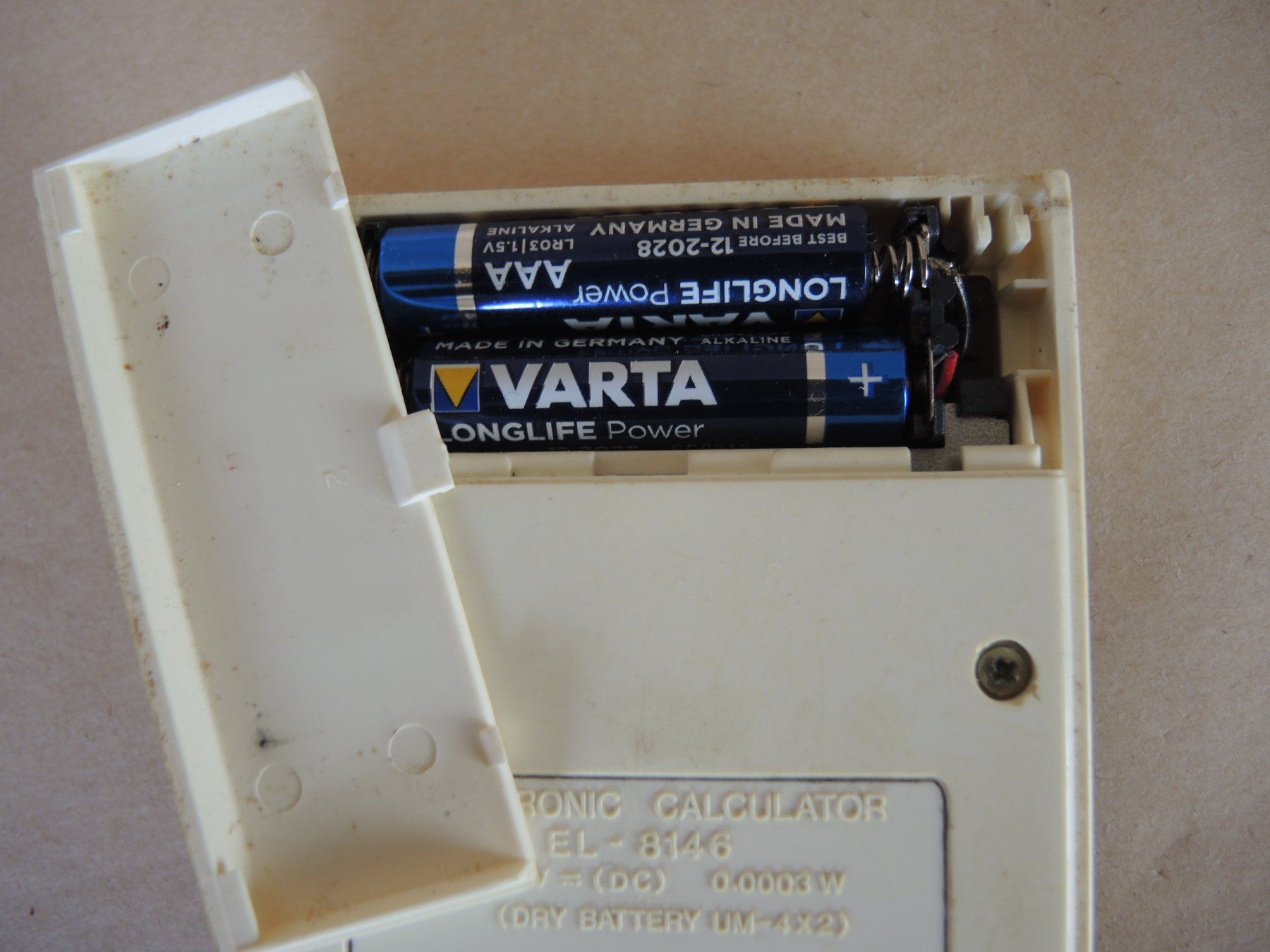Sharp Taschenrechner: Vintage Taschenrechner SHARP ELSI MATE EL-8146 – Defekt aus Rorschach von maeck8 7
