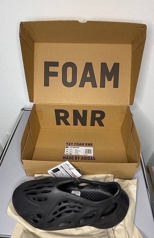 Adidas Scarpe da uomo: Adidas Yeezy Foam RNR Onyx EU46 – Nuovo e nell'imballaggio originale da Reutigen venduto da Adweng 1
