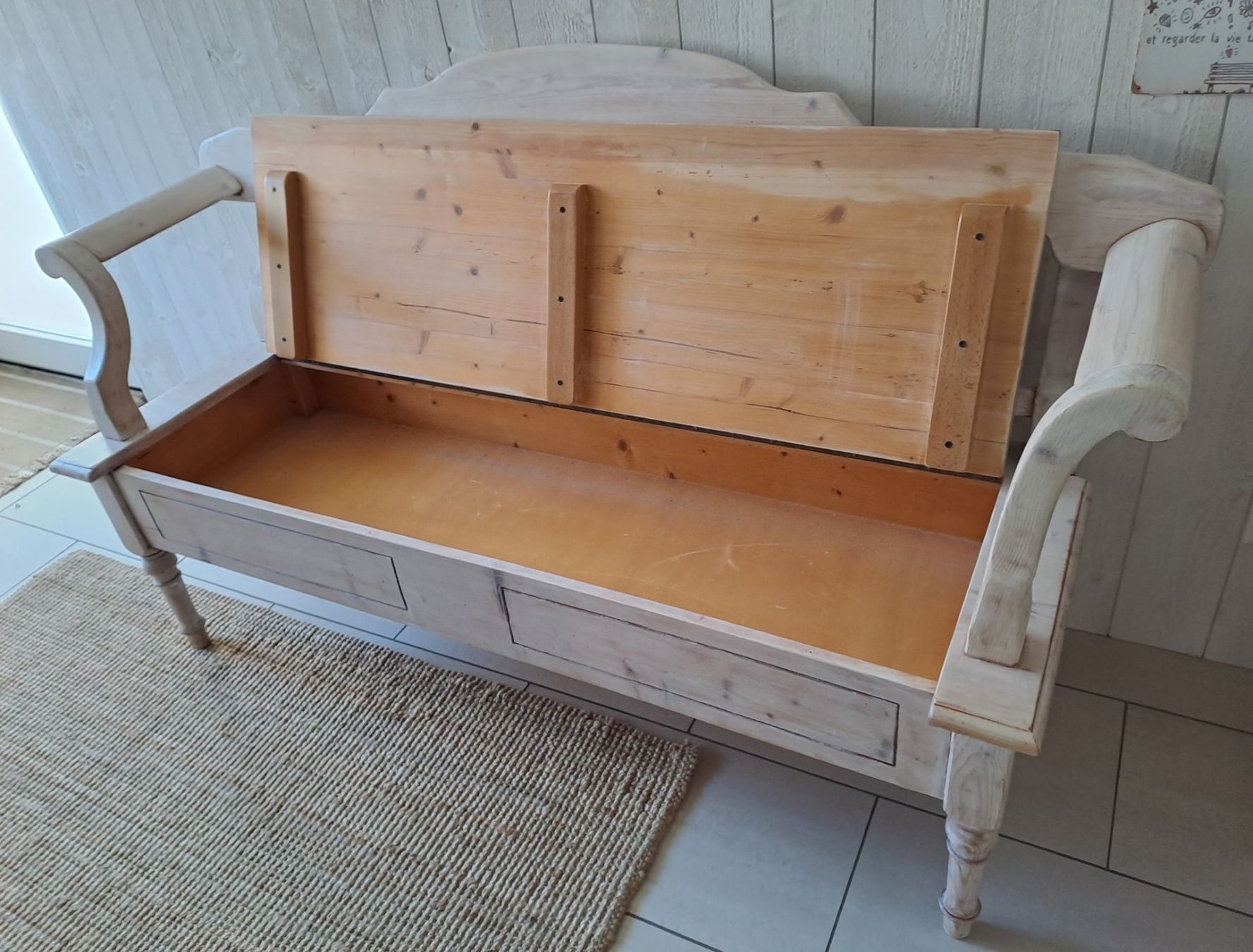 Panchine: Banc avec coffre – Usato da Les Reussilles venduto da Christoph2048 2