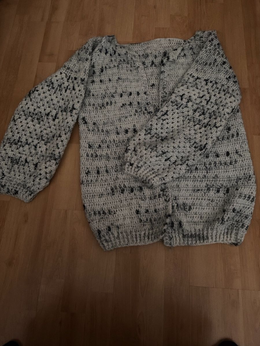 Maglioni & Felpe: Tricoté cardigan taille 36/38 – Nuovo (secondo la descrizione) da Lausanne venduto da sah_5wsx