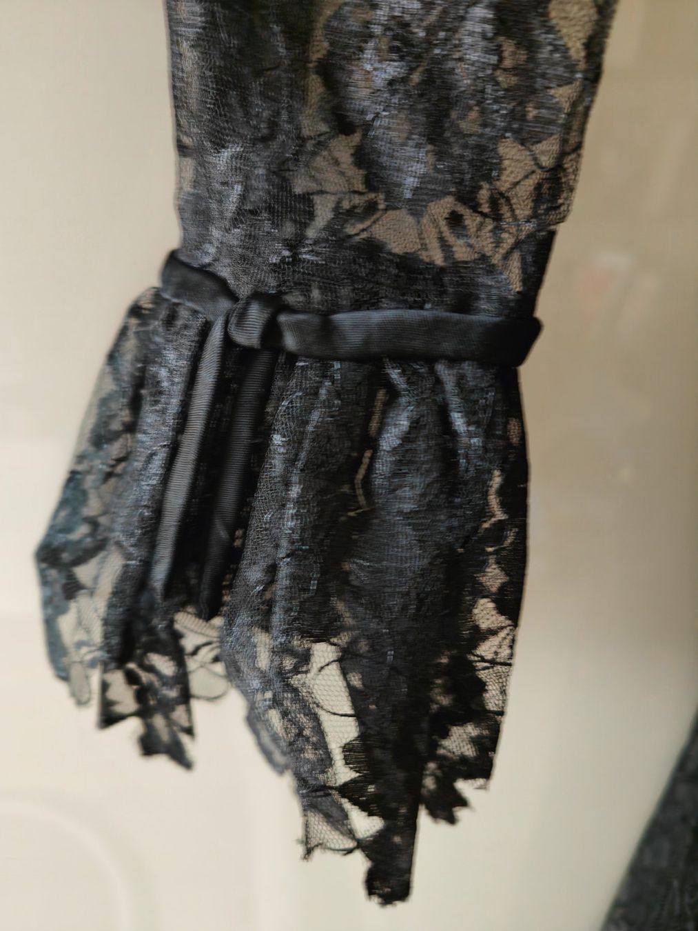 Vestiti: Vintage Spitzenkleid, transparent Gr 40 – Usato da Thun venduto da flower0211 2