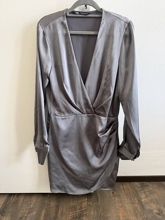 Zara Vestiti: Kleid Zara M – Usato da Bassersdorf venduto da les_fw2p