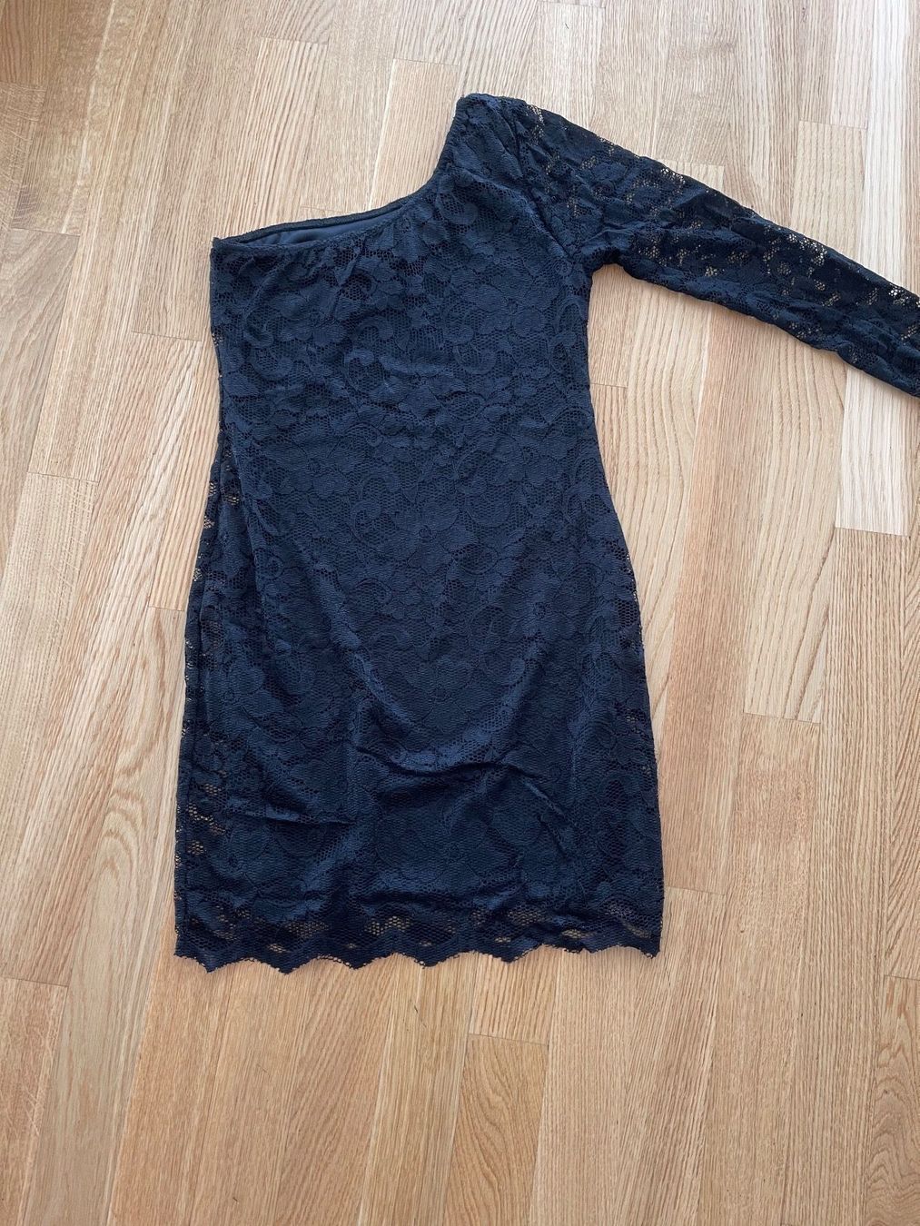 Vestiti: Spitzenkleid One Shoulder Mini – Nuovo (secondo la descrizione) da Staufen venduto da GiuliettaD 3