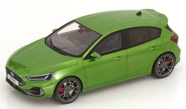 FORD FOCUS ST MK5 PHASE 2 2022 GRÜNMETALLIC 1:18 OTTO