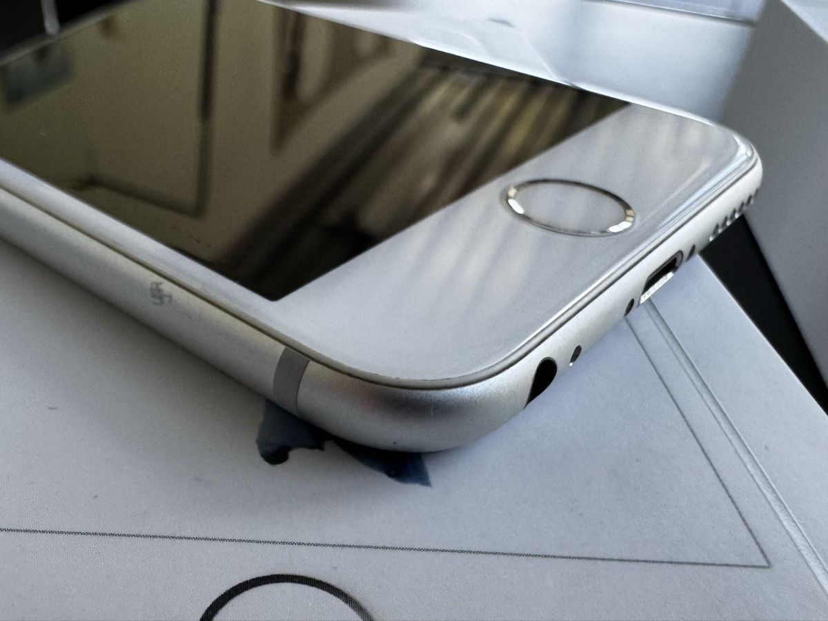 Apple Telefoni cellulari / Smartphones: Original iPhone 6 S / Silver / 64GB – Usato da Bern venduto da Daddylong 5