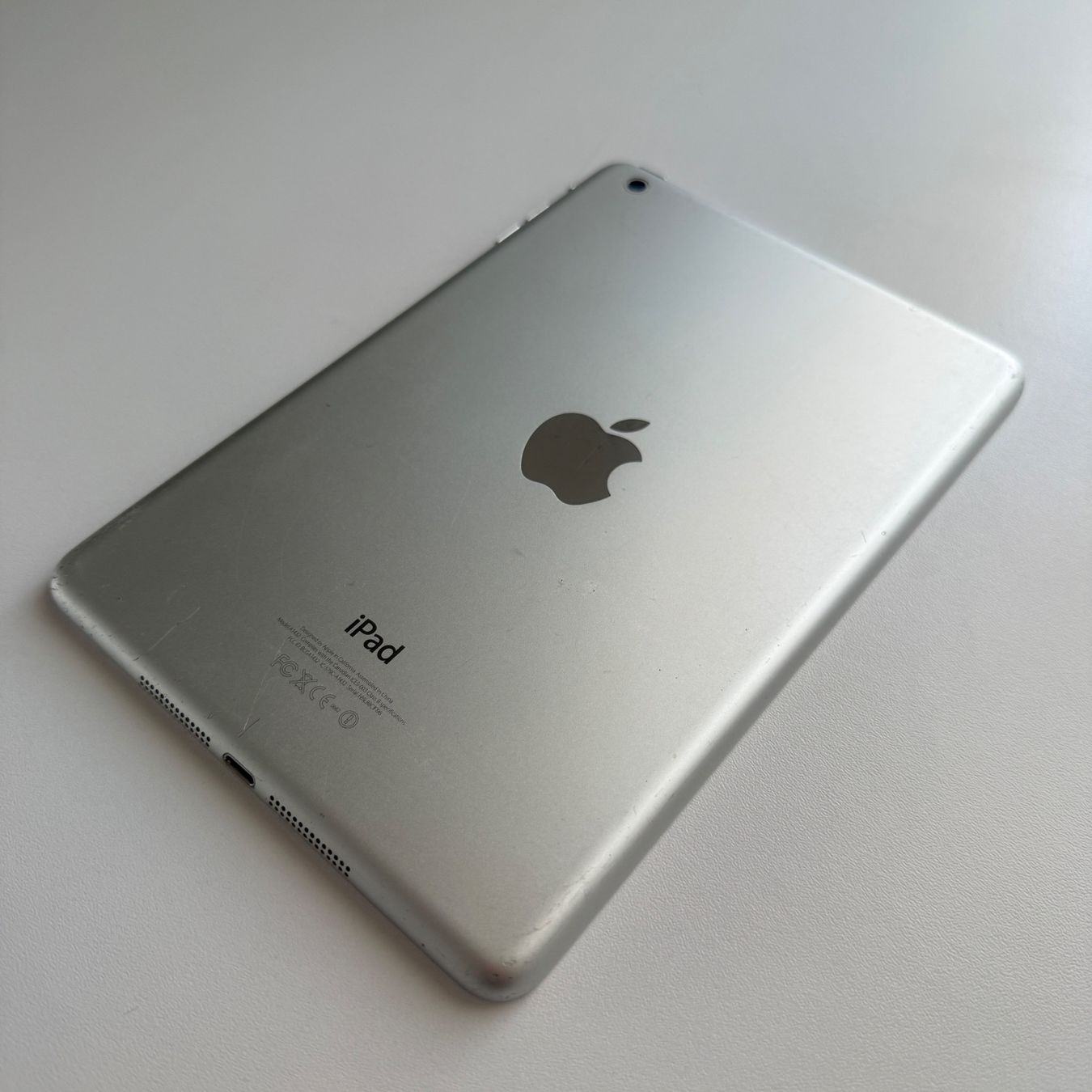 Apple Tablet PC: iPad Mini Wi-Fi A1432 Weiß Silber, mit iCloud Sperre – Difettoso da Basel venduto da MY.AIRPODS.SHOP 8