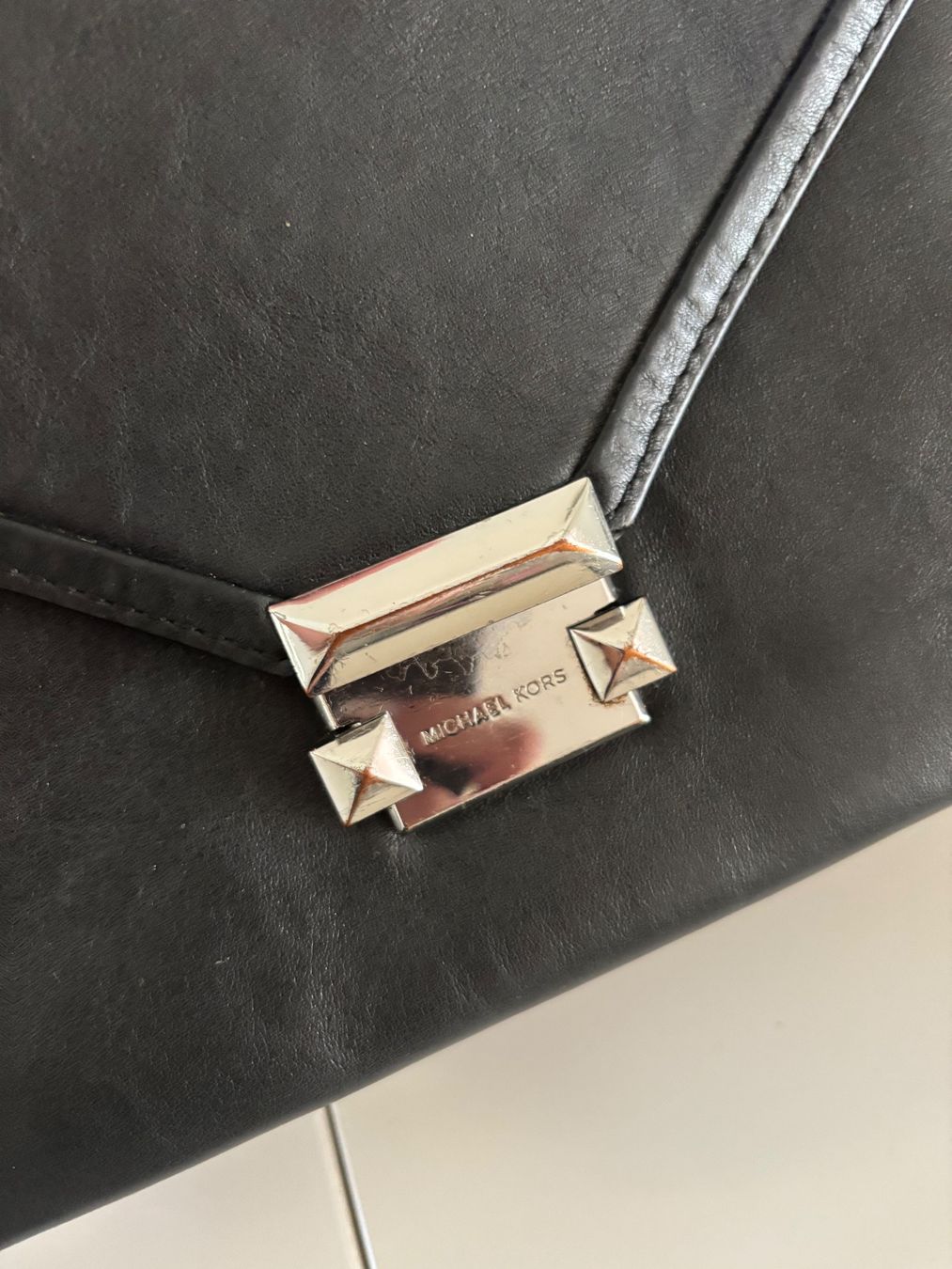 Michael Kors Borse da donna: Schwarze Michael Kors Handtasche – Usato da Zürich venduto da sim.one00 1