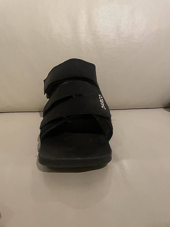 Attrezzature mediche: DARCO MedSurg Post-Op Shoe – Usato da Basel venduto da amu_8n2j 1