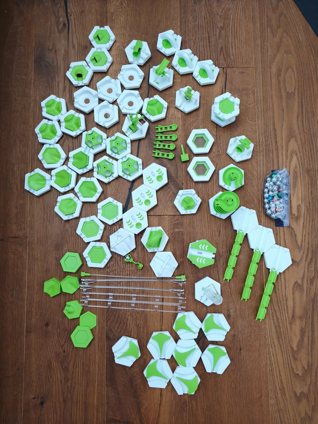 Ravensburger Spielzeuge: Gravitrax - viel Material und viele Sets – Gebraucht aus Hittnau von Yvieeee