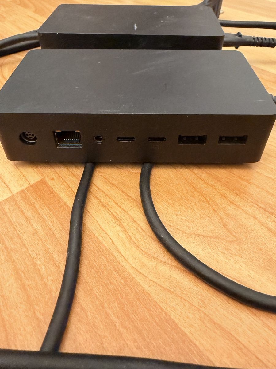 Microsoft Docking station: Surface Docking Station – Usato da Bellikon venduto da SvenMaerki 1