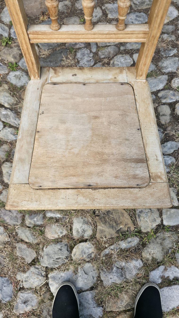 Chaises: Alter Stuhl  – D'occasion à Birrwil par maz_rb66 4