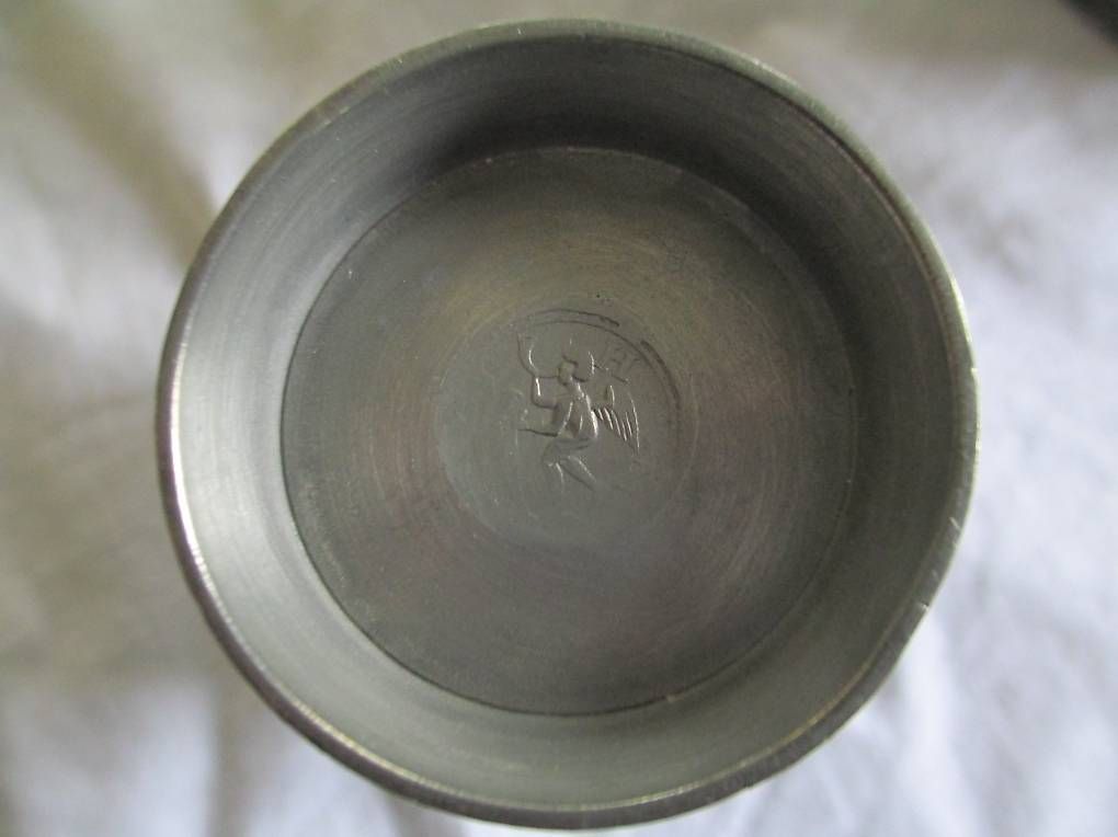 Caraffe: Zinnkanne mit Becher – Usato da Riehen venduto da dipus 2