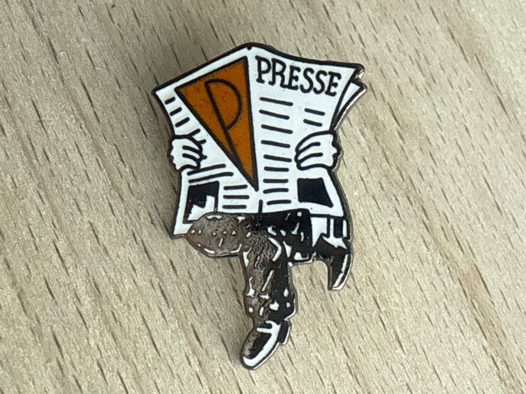 Placchette & Badge: Pin Presse – Usato da Glattbrugg venduto da Schweigmatt