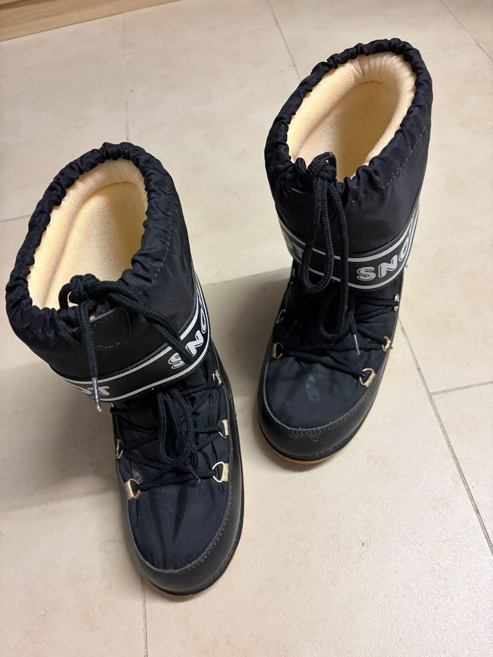 Moon Boot Damenschuhe: Snow Boots – Gebraucht aus Muri b. Bern von Ev6